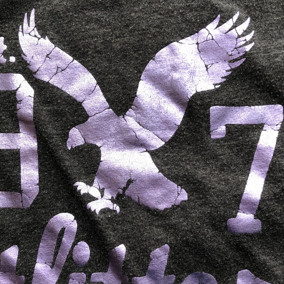 Gray American Eagle shirt - Picture 2 of 3